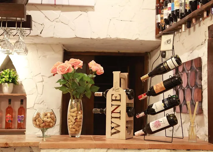 Wine & Rose Boutique Hotel Харків